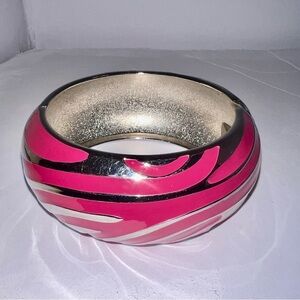 Chunky‎ Wide Bangle Bracelet Hot Pink Silver Tone Swirl Design Statement